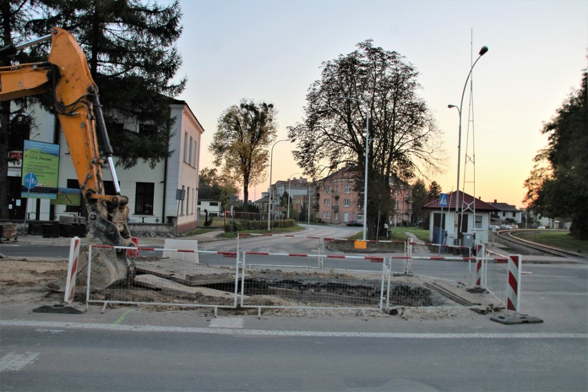 Zamość. Trwa wielki remont ulicy Partyzantów. Teraz prace prowadzone są także w sąsiedztwie ul. Orlicz-Dreszera