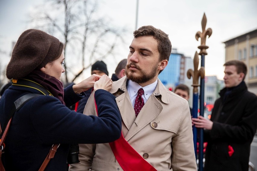 Publiczny Różaniec o odnowę moralną narodu polskiego. Protest Krucjaty Młodych przeciwko festiwalowi Underground/Independent (zdjęcia) 