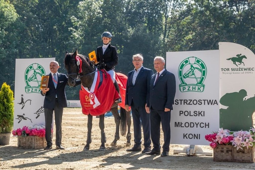 Jeździectwo. Mistrzostwa Polski.  Złoty medal Grażyny Niezgody