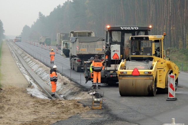 Jest wstępna lista ulic w Bydgoszczy, jakie w przyszłym roku zostaną wyremontowane. Znalazło się na niej 12 pozycji. W sumie prace mają kosztować 12 milionów złotych. Lista wymienionych ulic na kolejnych slajdach --->>> Najświeższe informacje z regionu, zdjęcia, wideo tylko na www.pomorska.pl 