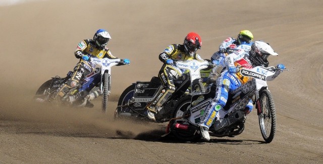 Unibax Toruń wyścig o play off przegrał z Unią Leszno.