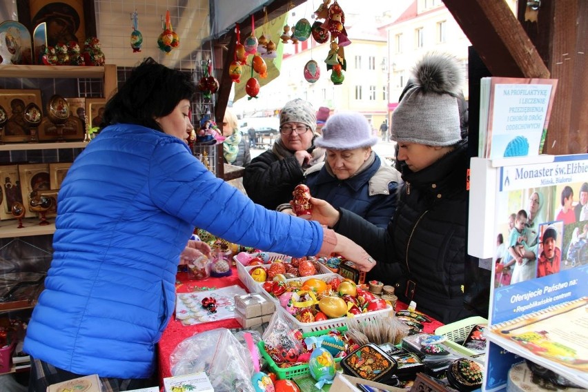 Jarmark Wielkanocny i Jarmark Staroci na Rynku Kościuszki (zdjęcia, wideo)