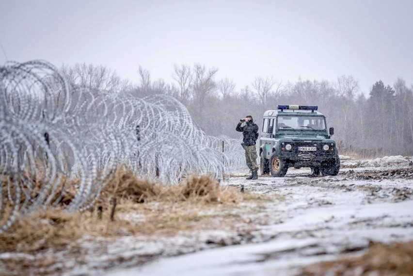 Powstanie zapora na granicy Polski z obwodem kaliningradzkim. Szef MON przekazał szczegóły