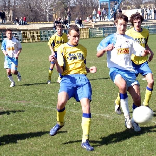 W Nowej Dębie juniorzy Stali pokonali 1:0 rówieśników z Krosna.