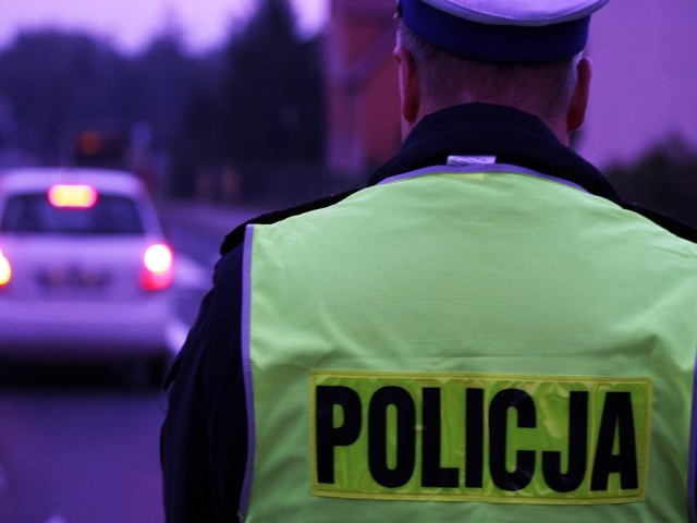 Poszukiwania mężczyzny, który powiedział, że idzie się zabić, zmobilizowały dziesiątki policjantów i strażaków, akcja kosztowała kilka tysięcy złotych.