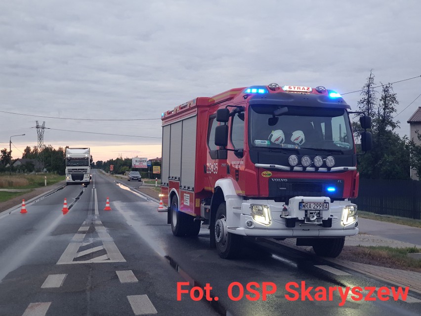 Makabryczny wypadek w gminie Skaryszew! W zderzeniu czołowym samochodu osobowego i ciężarówki zginęła jedna osoba