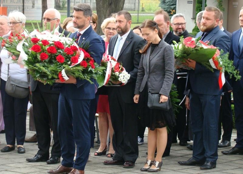 Oświęcim. 78. rocznica pierwszego transportu polskich więźniów do Auschwitz z udziałem przedstawicieli rządu [ZDJĘCIA]