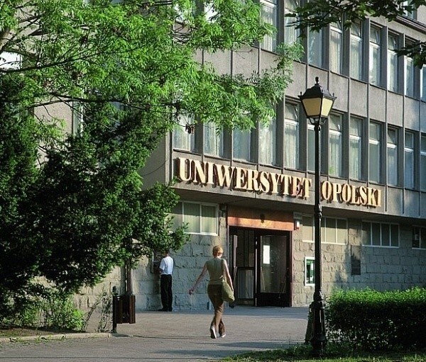 Uniwersytet Opolski prowadzi II turę naboru na studia w roku...