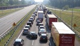 Wypadek na autostradzie A4 za zjazdem na Mysłowice. Korek w stronę Katowic ma ponad 5 km długości ZDJĘCIA 