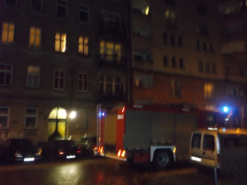 Wrocław: Dziecko zatrzasnęło się na balkonie kamienicy (FOTO)