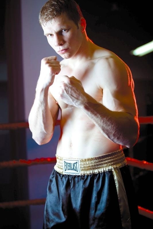 Maciej Miszkiń chce przebić się na bokserski szczyt w wadze półciężkiej