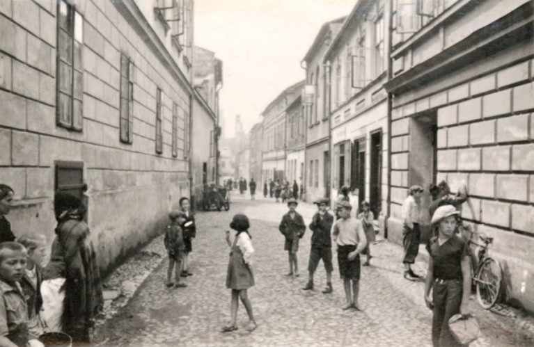 Ulica Żydowska w Oświęcimiu...