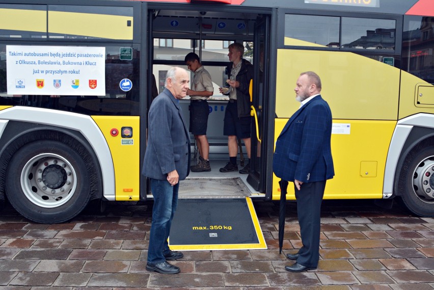 Pasażerowie olkuskiej komunikacji testowali nowy autobus [ZDJĘCIA]