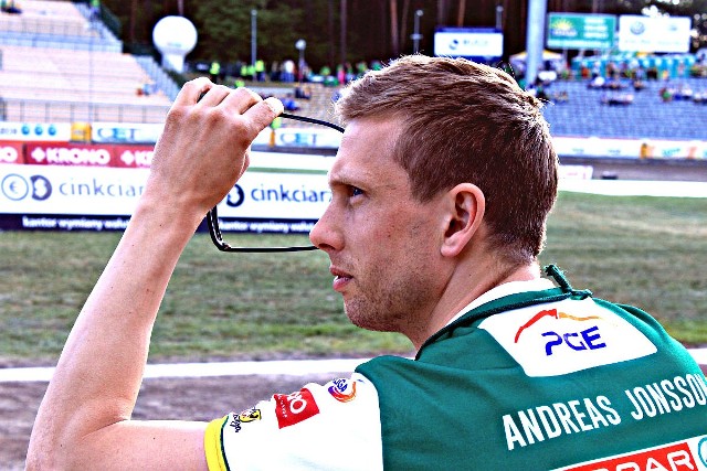 Andreas Jonsson wystąpi z numerem 9.