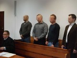 Czterej kołobrzescy policjanci przed sądem. Ruszył proces w sprawie użycia na komendzie tasera