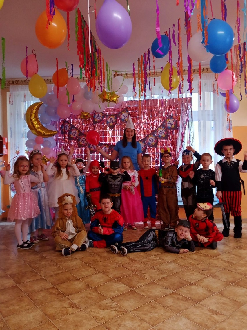 Bal karnawałowy w Przedszkolu Bajkowy Zakątek w Opatowie. Świetna zabawa! Zobacz zdjęcia
