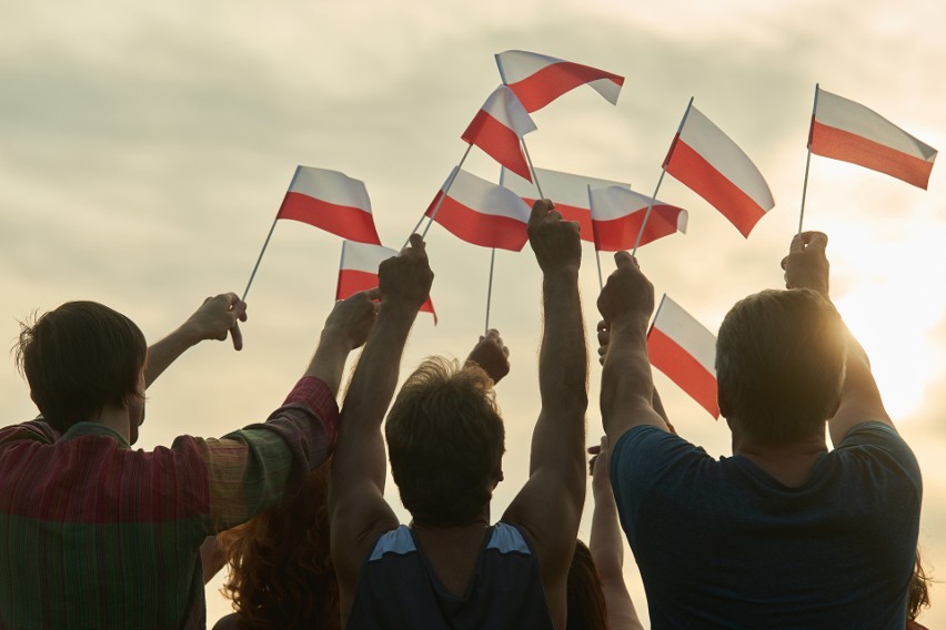 Hymn Polski - wszystkie zwrotki, najczęściej popełniane...