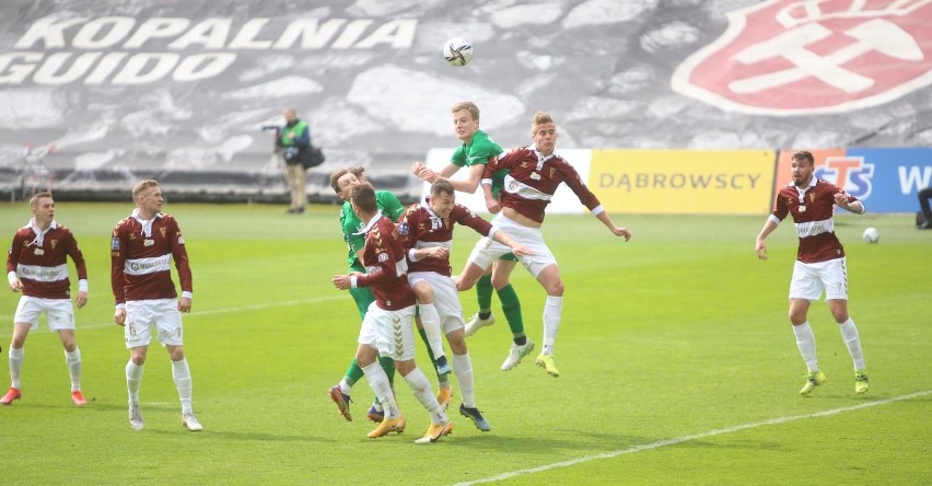 Górnik Zabrze przegrał z Wartą Poznań 1:2, choć zagrał w...