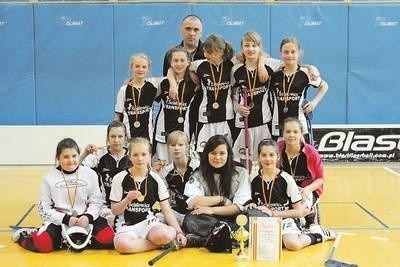 Zespół SP Ludźmierz Fot. Dominik Siaśkiewicz/floorball24.pl