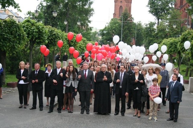 Dwieście balonów za chwilę poszybuje w niebo