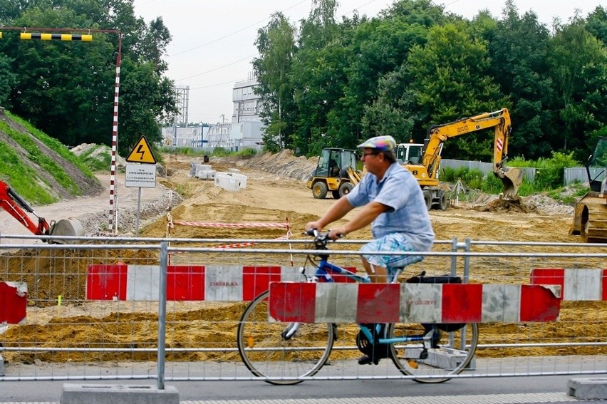 Wrocław: Powstaje aleja Stabłowicka, którą dojedziemy do Nowego Szpitala Wojewódzkiego (ZDJĘCIA)