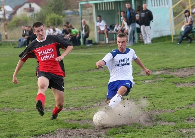 W meczu piłkarskiej klasy okręgowej OKS Mokrzyszów Tarnobrzeg przegrał z Kantorem Turbia 0:7 (0:3).