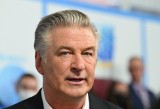 "Rust". Tragiczny wypadek na planie filmowym. Alec Baldwin postrzelił dwie osoby, jedna nie żyje!