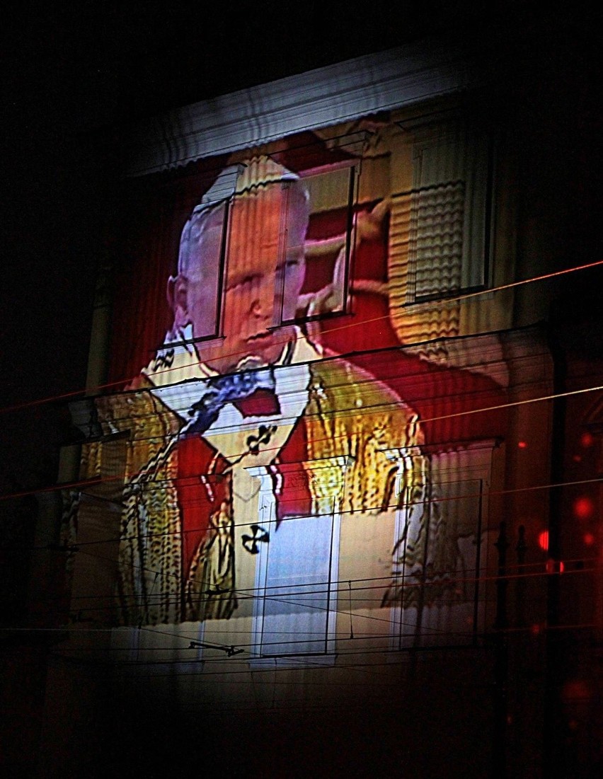 Jan Paweł II znowu w Krakowie. Niesamowite widowisko 3D [ZDJĘCIA, WIDEO]
