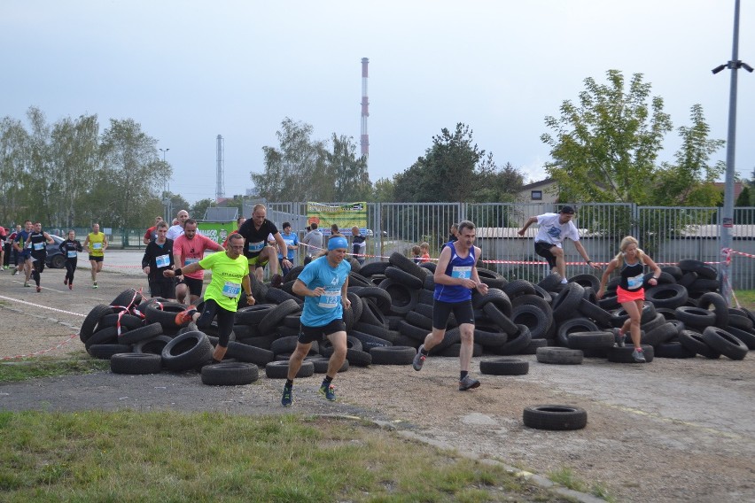 City Cross Częstochowa: 230 biegaczy na trasie miejskiego katorżnika [ZDJĘCIA]