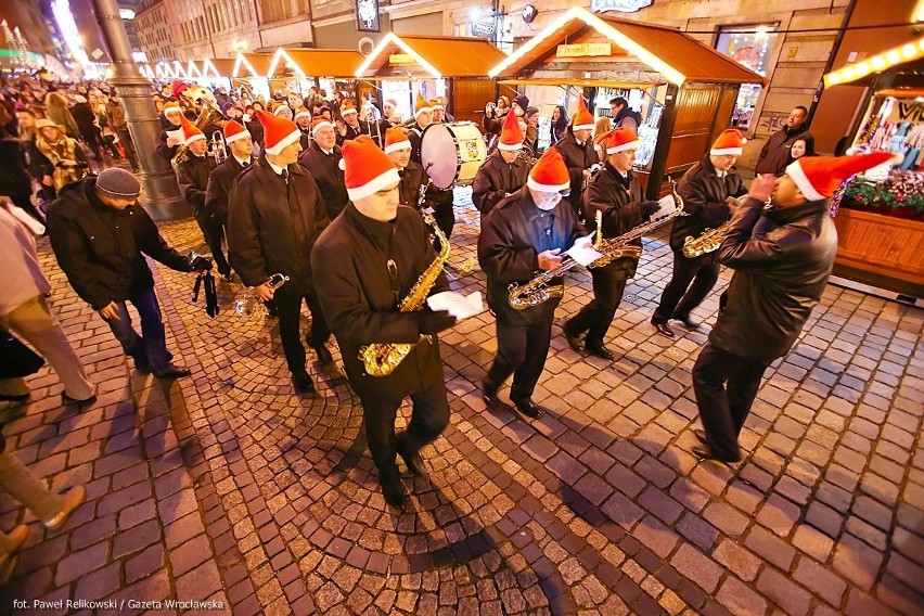 Jarmark Bożonarodzeniowy na wrocławskim Rynku otwarty (FILM, ZDJĘCIA, CENY)