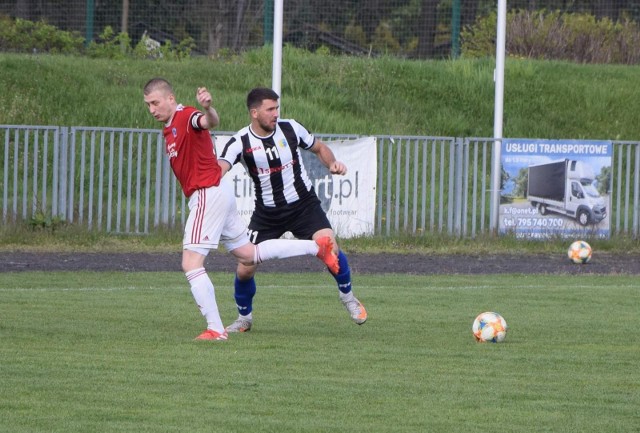 W zimowym okienku transferowym doszło w klubach z Opolszczyzny do kilkunastu bardzo interesujących ruchów kadrowych. Te naszym zdaniem najciekawsze prezentujemy wam w załączonym zestawieniu.