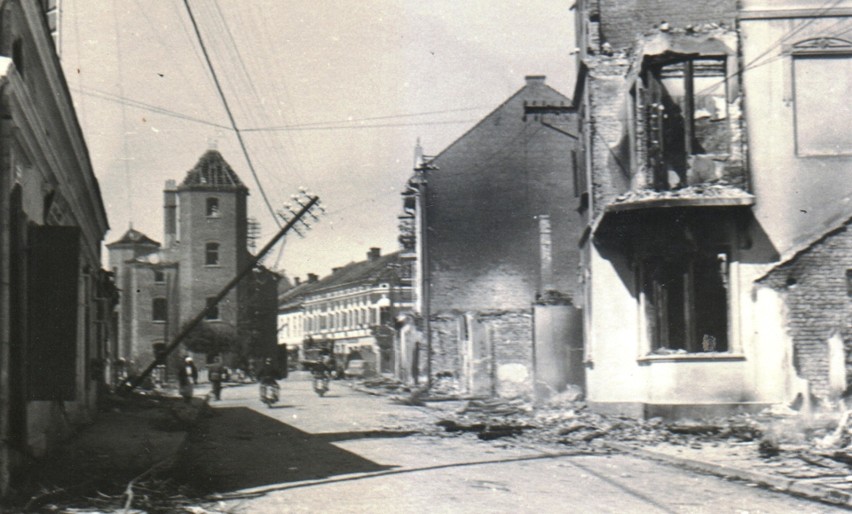 To zdjęcie zrobiono we wrześniu 1939 roku w Myślenicach....