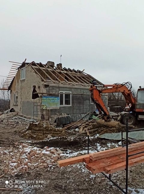Zdjęcia z dziewiątego dnia remontu domu państwa Woźniak w Busku - Zdroju.