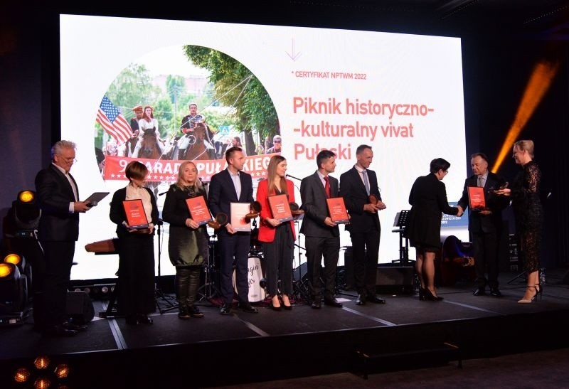 Coroczny Piknik Vivat Pułaski organizowany w Warce otrzymał certyfikat Najlepszego Produktu Turystycznego Mazowsza
