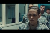 Kristen Stewart jako strażniczka Guantanamo w filmie "Camp X-Ray" [ZWIASTUN]