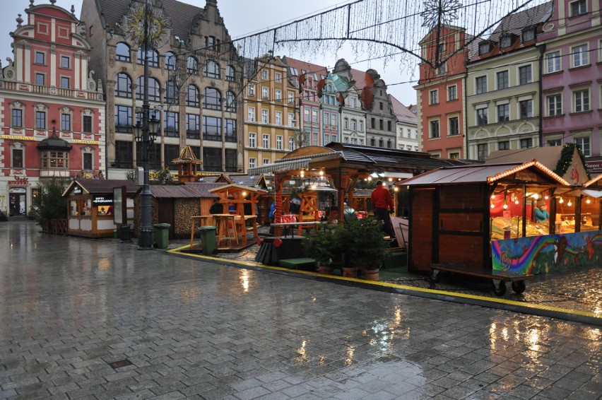 Ostatnie dni jarmarku. Połowa kramów już zniknęła [ZDJĘCIA]