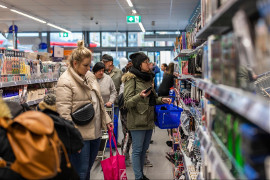 Polacy wybrali sklepy z najlepszymi promocjami. Wśród nich Biedronka i Żabka
