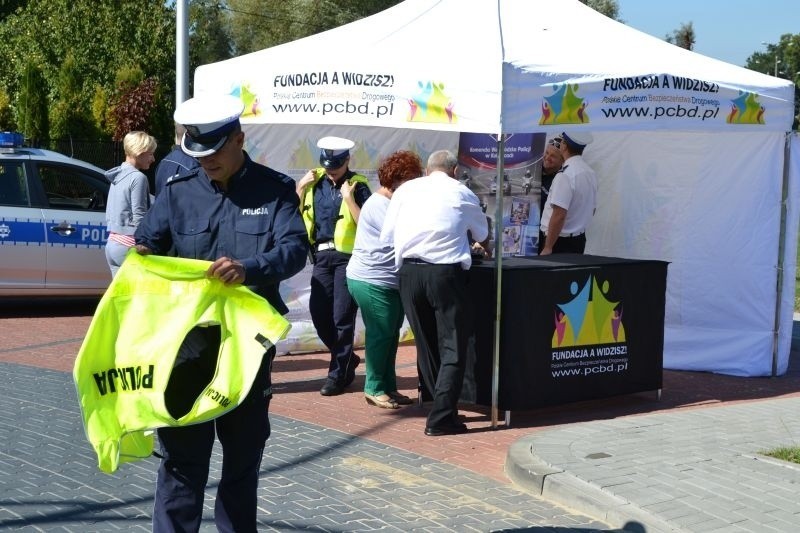 Żeby Żyć -Trzeba Być. Akcja policji w Tychach pod Piramidą