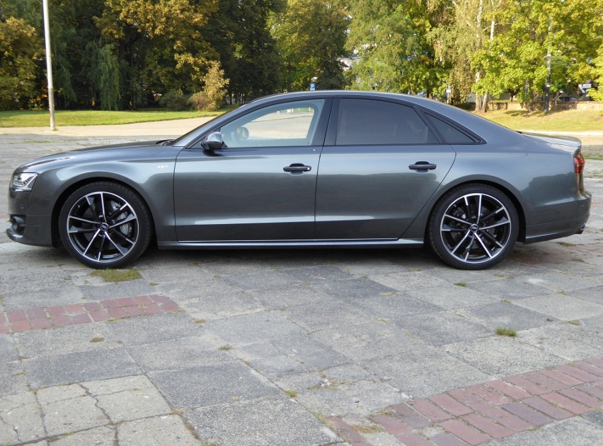 Audi S8 plus...