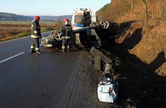 Zablokowany jest jeden pas ruchu na drodze wojewódzkiej nr 884 z Przemyśla do Domaradza.