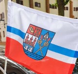 Flaga z herbem Kołobrzegu do wzięcia od wtorku. To prezent na urodziny miasta