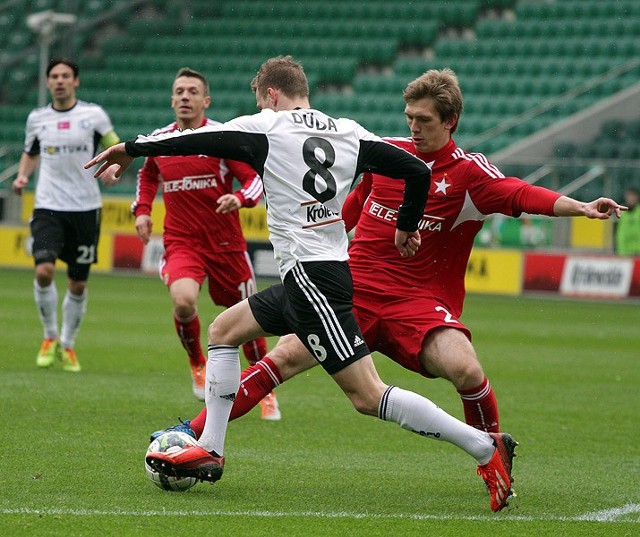 Mecz Legia - Wisła obejrzało w telewizji ponad 350 tysięcy osób