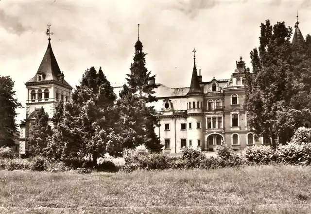 Historia pałacu w Krowiarkach