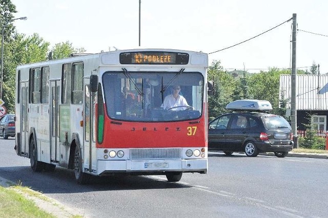Miejska Komunikacja Samochodowa w Tarnobrzegu przejdzie z końcem maja prawdziwą rewolucję. Wśród zachowanych linii autobusowych jest między innymi "10&#8221;, która łączy osiedle Dzików z centrum miasta.