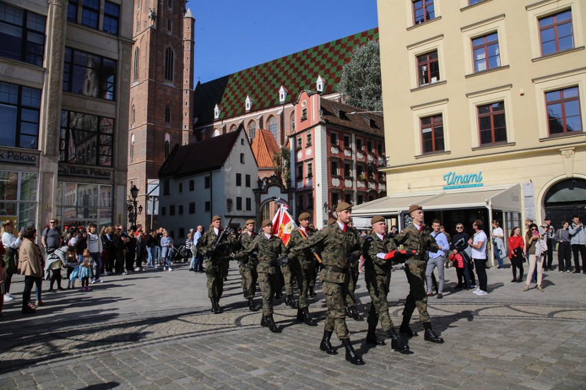 Obchody 5-lecia Wojsk Obrony Terytorialnej we Wrocławiu.