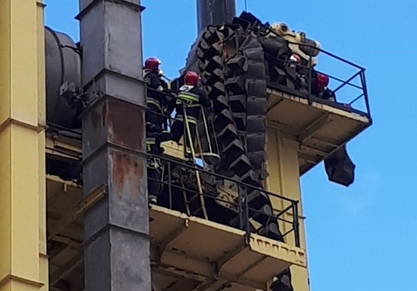 Strażacy musieli interweniować na wysokości 25-metrów