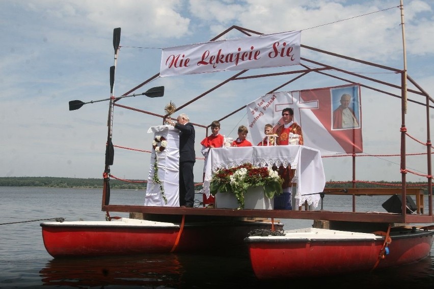 Wierni modlili się nad Zalewem Rybnickim [ZDJĘCIA]