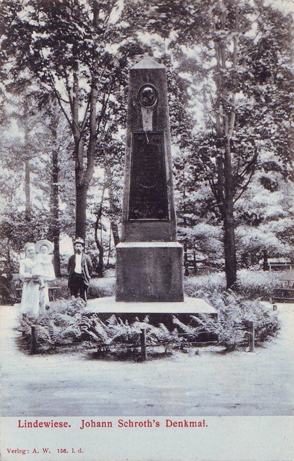 Pomnik Johanna Schrota ufundowany w 1870 roku przez...