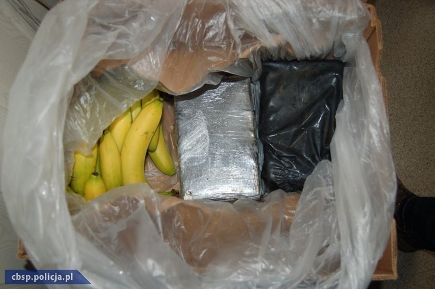 4 kilogramy kokainy ukryte wśród bananów