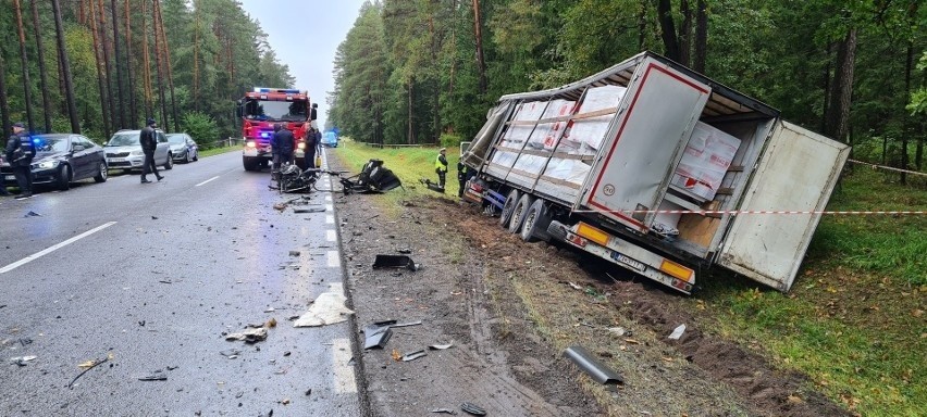 Tatarowce. Tragiczny wypadek na DK 65. Cztery osoby, w tym dzieci zginęły w zderzeniu samochodu osobowego z tirem [ZDJĘCIA]